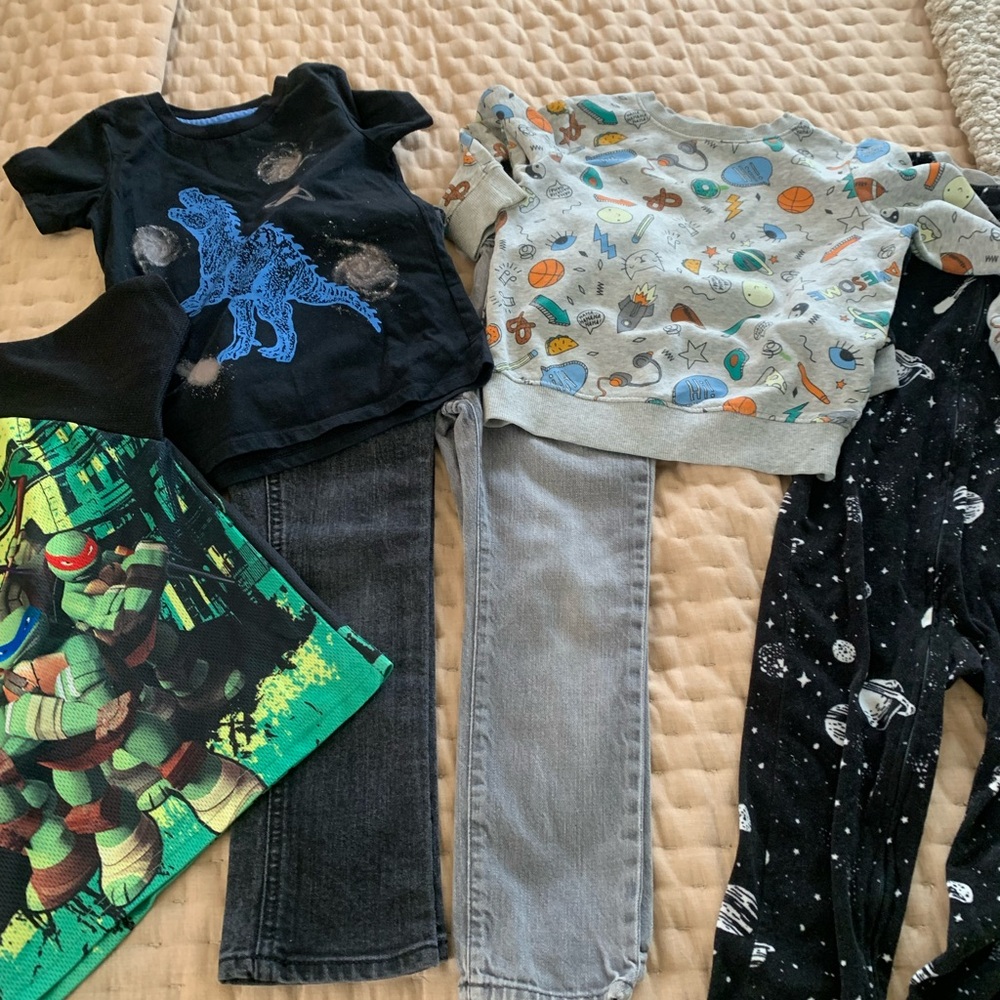 Boys size 5 Blessing Bundle 👖👕 (6 pieces)